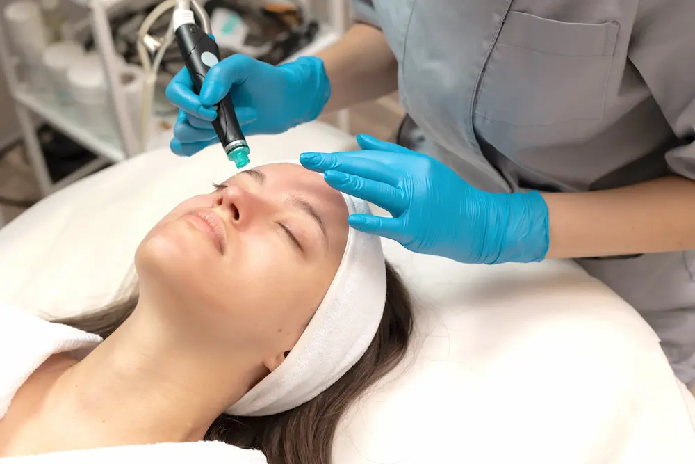 Insta Glow Hydrafacial Procedure